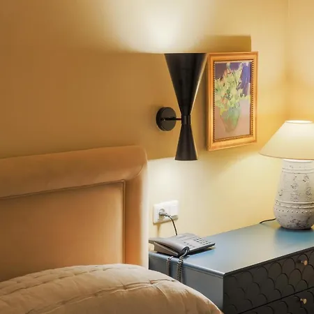 Hotel Carabeo Nerja